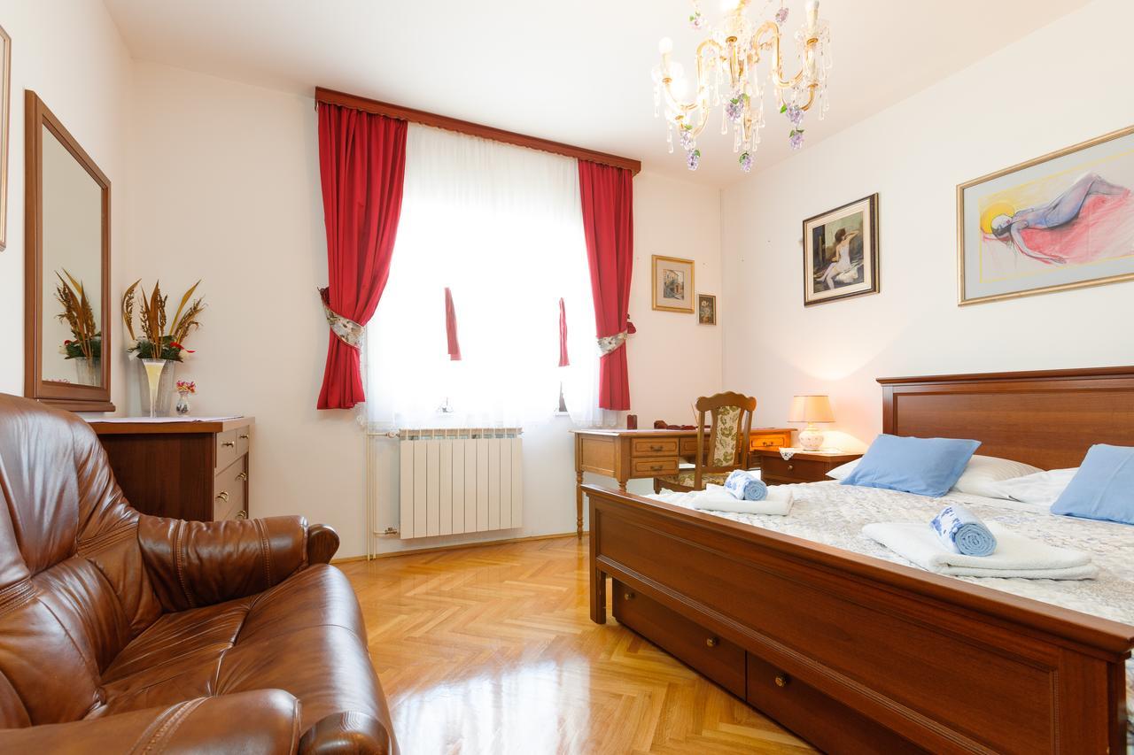 Villa Rosa Kaštela Buitenkant foto