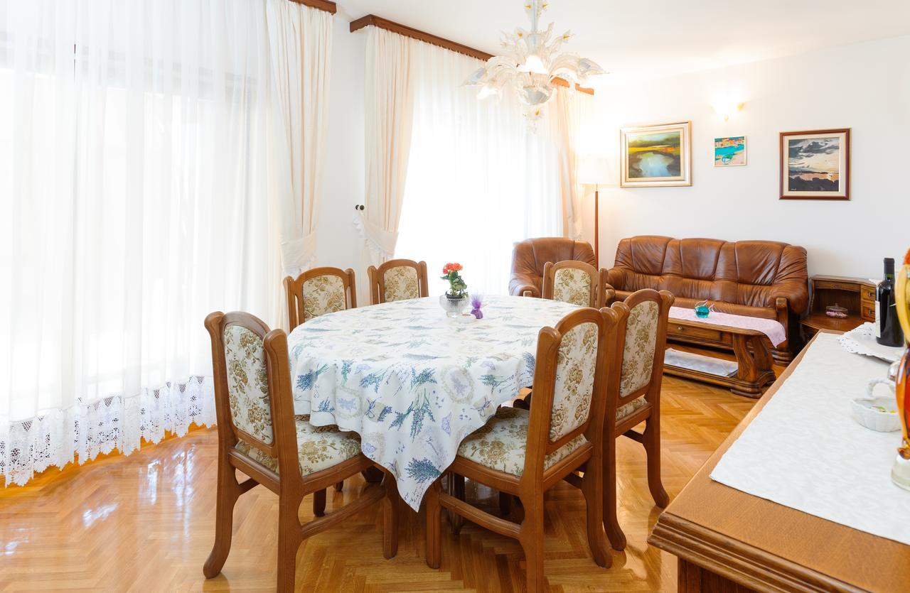 Villa Rosa Kaštela Buitenkant foto
