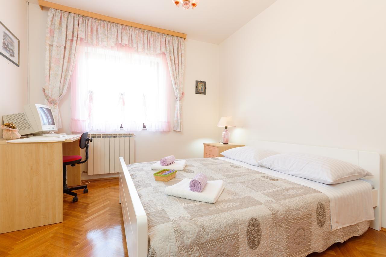 Villa Rosa Kaštela Buitenkant foto